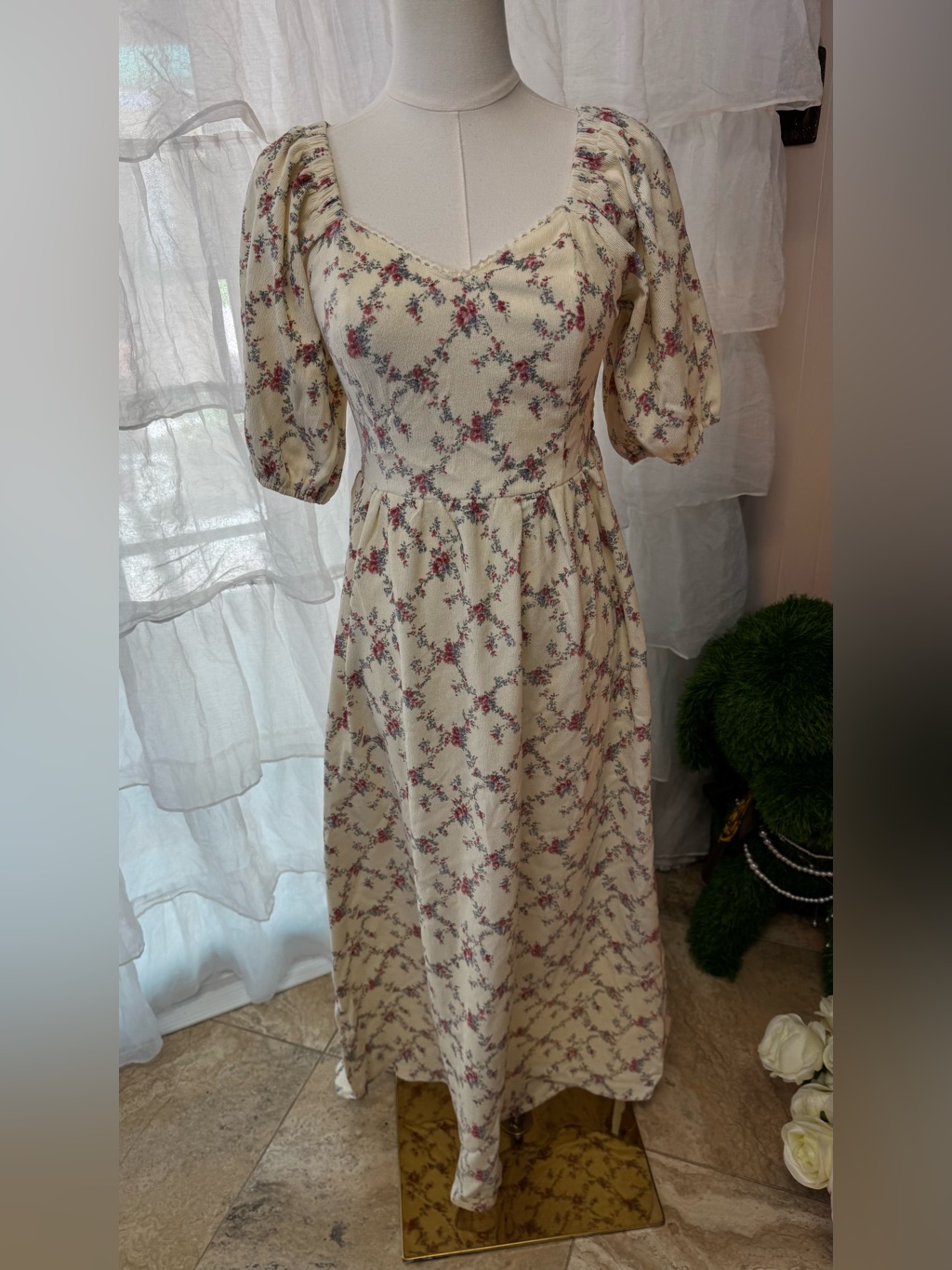 Nwt Pink Desert Floral Corduroy Midi Dress With Puff Sleeves Cream — image 2 of 8